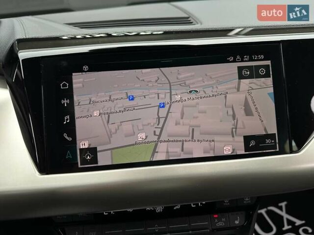 Зеленый Ауди RS e-tron GT, объемом двигателя 0 л и пробегом 27 тыс. км за 71900 $, фото 67 на Automoto.ua