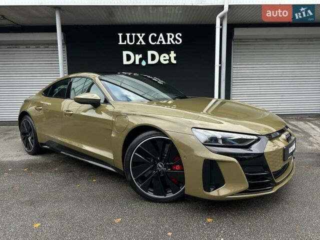 Зеленый Ауди RS e-tron GT, объемом двигателя 0 л и пробегом 27 тыс. км за 71900 $, фото 1 на Automoto.ua