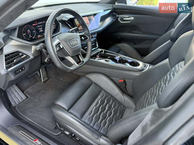 Зеленый Ауди RS e-tron GT, объемом двигателя 0 л и пробегом 19 тыс. км за 69000 $, фото 43 на Automoto.ua