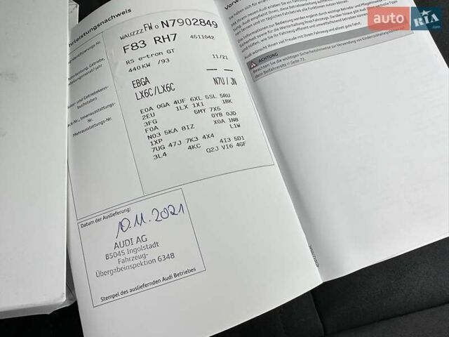 Зеленый Ауди RS e-tron GT, объемом двигателя 0 л и пробегом 27 тыс. км за 71900 $, фото 93 на Automoto.ua