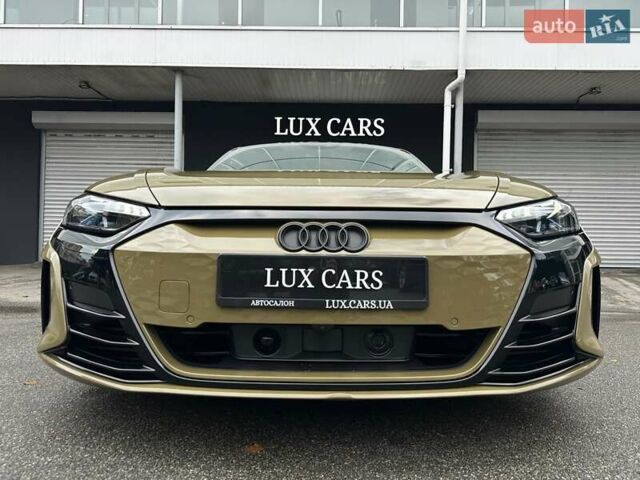 Зеленый Ауди RS e-tron GT, объемом двигателя 0 л и пробегом 27 тыс. км за 71900 $, фото 7 на Automoto.ua