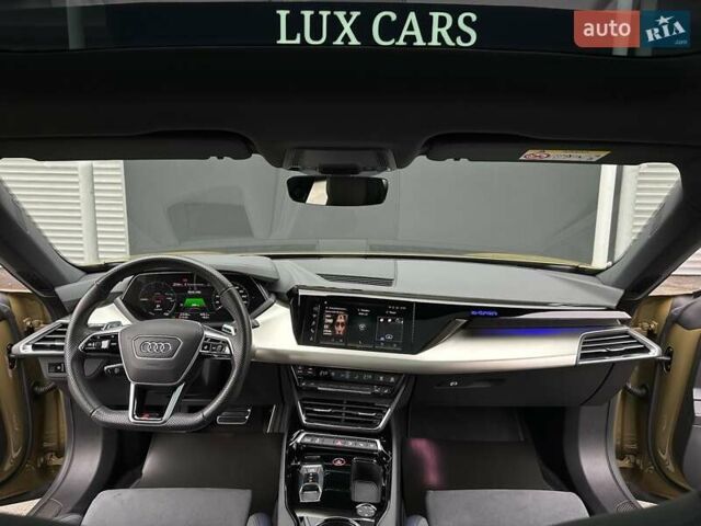 Зеленый Ауди RS e-tron GT, объемом двигателя 0 л и пробегом 27 тыс. км за 71900 $, фото 51 на Automoto.ua