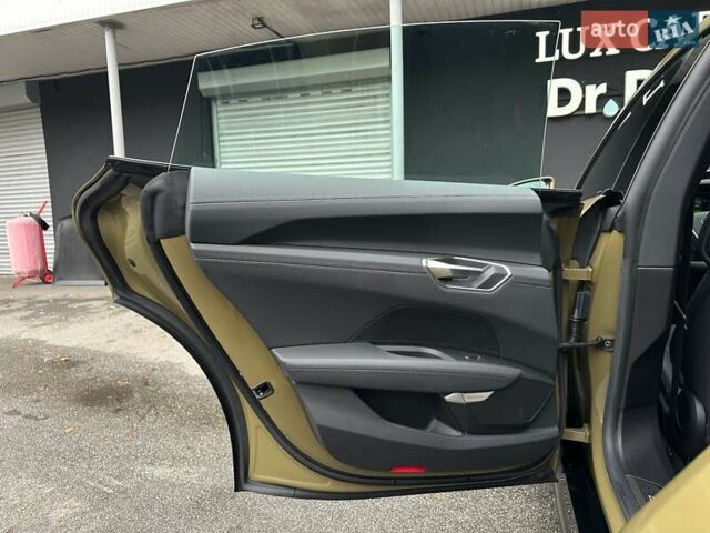 Зеленый Ауди RS e-tron GT, объемом двигателя 0 л и пробегом 27 тыс. км за 71900 $, фото 82 на Automoto.ua