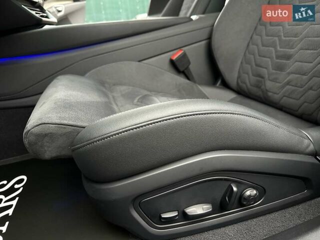 Зеленый Ауди RS e-tron GT, объемом двигателя 0 л и пробегом 27 тыс. км за 71900 $, фото 58 на Automoto.ua