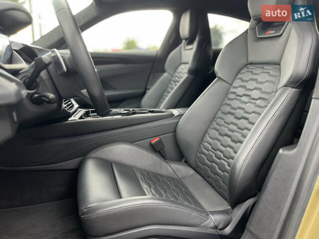 Зеленый Ауди RS e-tron GT, объемом двигателя 0 л и пробегом 20 тыс. км за 70000 $, фото 39 на Automoto.ua