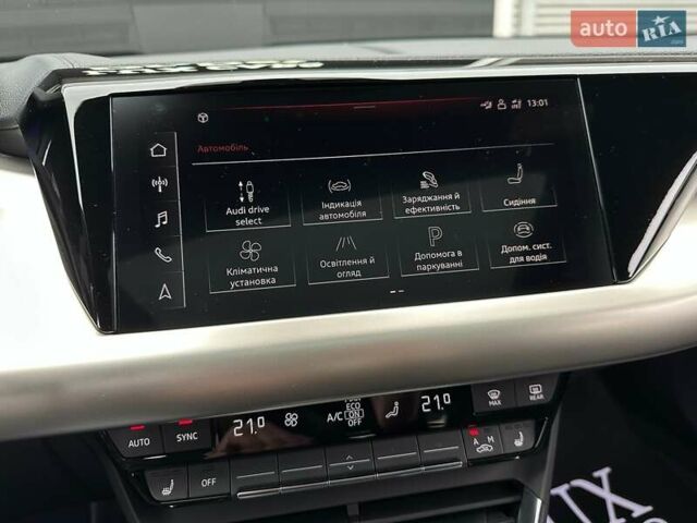 Зеленый Ауди RS e-tron GT, объемом двигателя 0 л и пробегом 27 тыс. км за 71900 $, фото 69 на Automoto.ua