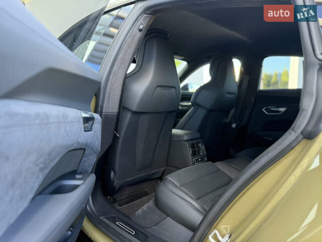 Зеленый Ауди RS e-tron GT, объемом двигателя 0 л и пробегом 19 тыс. км за 69000 $, фото 46 на Automoto.ua