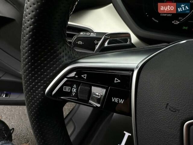 Зеленый Ауди RS e-tron GT, объемом двигателя 0 л и пробегом 27 тыс. км за 71900 $, фото 61 на Automoto.ua