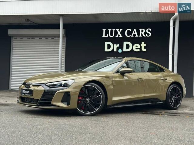 Зеленый Ауди RS e-tron GT, объемом двигателя 0 л и пробегом 27 тыс. км за 71900 $, фото 12 на Automoto.ua