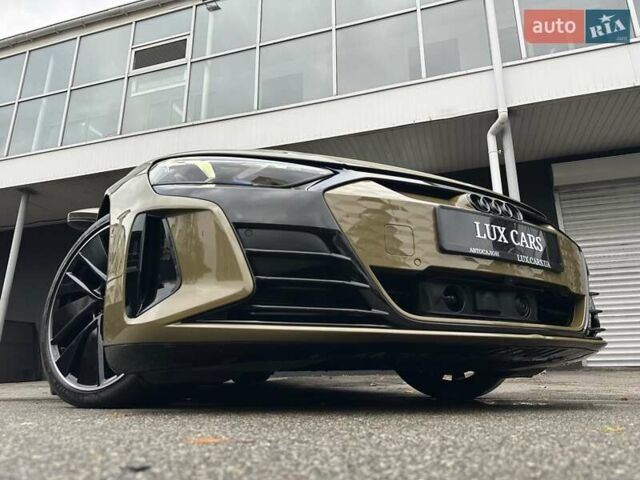 Зеленый Ауди RS e-tron GT, объемом двигателя 0 л и пробегом 27 тыс. км за 71900 $, фото 28 на Automoto.ua