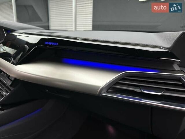 Зеленый Ауди RS e-tron GT, объемом двигателя 0 л и пробегом 27 тыс. км за 71900 $, фото 53 на Automoto.ua