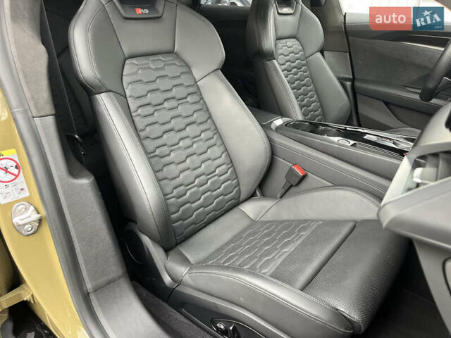 Зеленый Ауди RS e-tron GT, объемом двигателя 0 л и пробегом 20 тыс. км за 70000 $, фото 53 на Automoto.ua