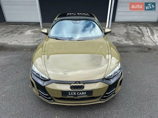 Зеленый Ауди RS e-tron GT, объемом двигателя 0 л и пробегом 27 тыс. км за 71900 $, фото 4 на Automoto.ua