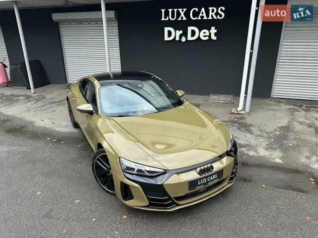 Зеленый Ауди RS e-tron GT, объемом двигателя 0 л и пробегом 27 тыс. км за 71900 $, фото 26 на Automoto.ua