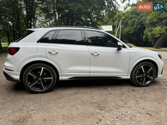 Белый Ауди RS Q3, объемом двигателя 2.48 л и пробегом 55 тыс. км за 52000 $, фото 3 на Automoto.ua
