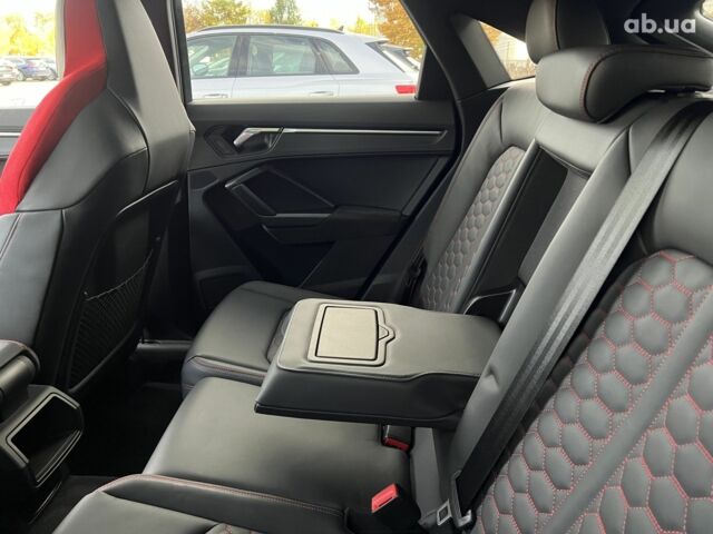 Ауді RS Q3, об'ємом двигуна 2.48 л та пробігом 7 тис. км за 73250 $, фото 24 на Automoto.ua