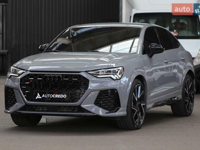 Серый Ауди RS Q3, объемом двигателя 2.48 л и пробегом 18 тыс. км за 69000 $, фото 2 на Automoto.ua
