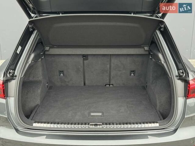 Сірий Ауді RS Q3, об'ємом двигуна 2.48 л та пробігом 48 тис. км за 59000 $, фото 52 на Automoto.ua