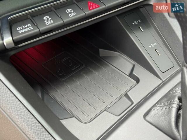 Сірий Ауді RS Q3, об'ємом двигуна 2.48 л та пробігом 48 тис. км за 59000 $, фото 37 на Automoto.ua