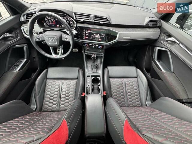 Сірий Ауді RS Q3, об'ємом двигуна 2.48 л та пробігом 48 тис. км за 59000 $, фото 32 на Automoto.ua