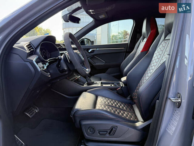 Серый Ауди RS Q3, объемом двигателя 2.48 л и пробегом 97 тыс. км за 62000 $, фото 18 на Automoto.ua