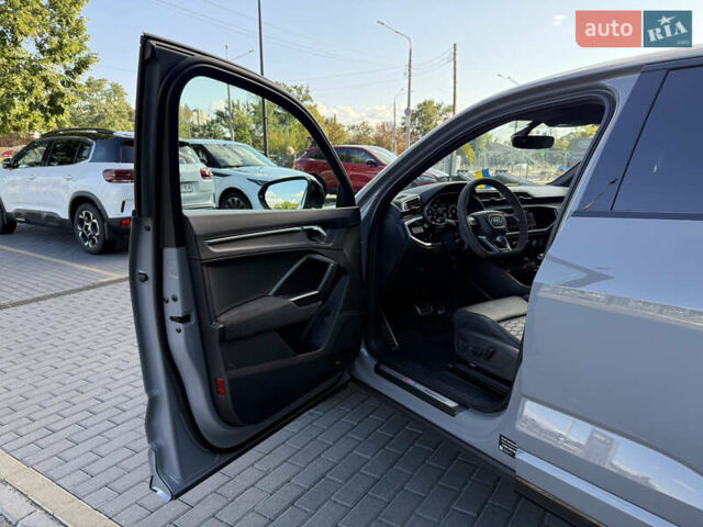 Серый Ауди RS Q3, объемом двигателя 2.48 л и пробегом 97 тыс. км за 62000 $, фото 17 на Automoto.ua