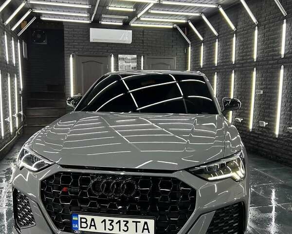 Серый Ауди RS Q3, объемом двигателя 2.48 л и пробегом 11 тыс. км за 75000 $, фото 5 на Automoto.ua
