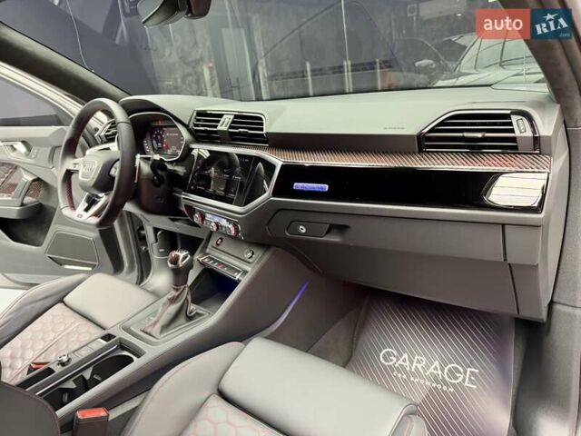 Серый Ауди RS Q3, объемом двигателя 2.5 л и пробегом 8 тыс. км за 96900 $, фото 68 на Automoto.ua