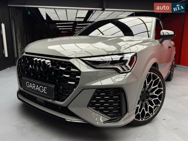 Серый Ауди RS Q3, объемом двигателя 2.5 л и пробегом 8 тыс. км за 96900 $, фото 3 на Automoto.ua