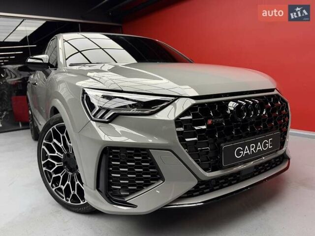 Серый Ауди RS Q3, объемом двигателя 2.5 л и пробегом 8 тыс. км за 96900 $, фото 9 на Automoto.ua
