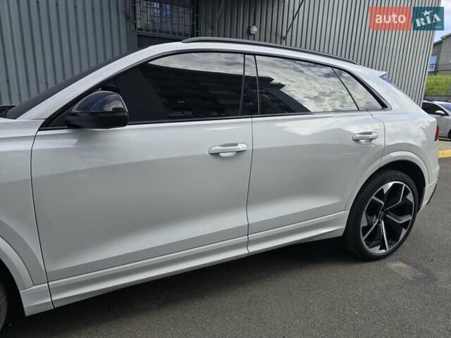 Белый Ауди RS Q8, объемом двигателя 4 л и пробегом 116 тыс. км за 89000 $, фото 5 на Automoto.ua