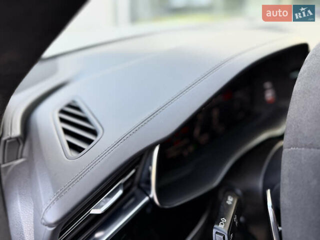 Білий Ауді RS Q8, об'ємом двигуна 4 л та пробігом 82 тис. км за 92500 $, фото 52 на Automoto.ua