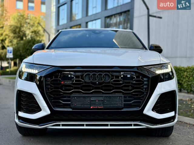 Білий Ауді RS Q8, об'ємом двигуна 4 л та пробігом 82 тис. км за 92500 $, фото 13 на Automoto.ua
