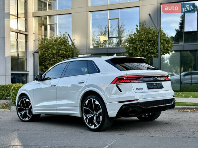 Білий Ауді RS Q8, об'ємом двигуна 4 л та пробігом 82 тис. км за 92500 $, фото 36 на Automoto.ua