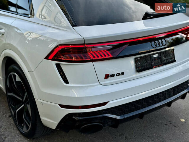 Білий Ауді RS Q8, об'ємом двигуна 4 л та пробігом 82 тис. км за 92500 $, фото 27 на Automoto.ua