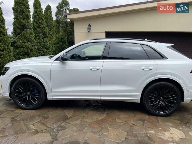 Белый Ауди RS Q8, объемом двигателя 4 л и пробегом 8 тыс. км за 153000 $, фото 5 на Automoto.ua