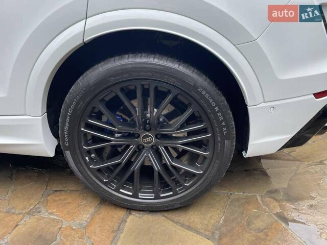 Белый Ауди RS Q8, объемом двигателя 4 л и пробегом 8 тыс. км за 153000 $, фото 8 на Automoto.ua