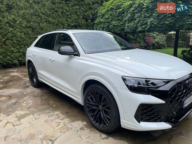 Белый Ауди RS Q8, объемом двигателя 4 л и пробегом 8 тыс. км за 153000 $, фото 1 на Automoto.ua