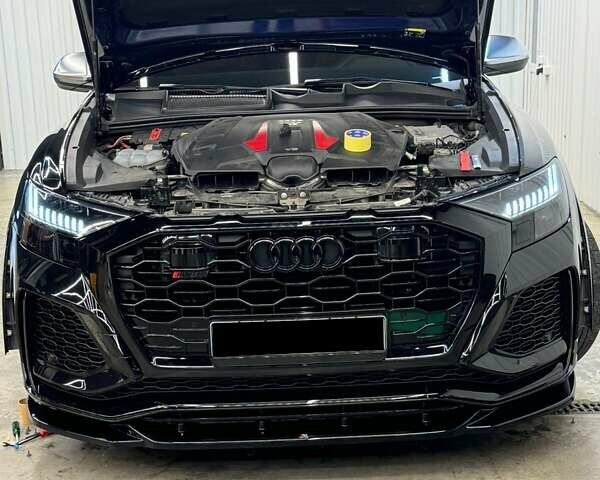 Чорний Ауді RS Q8, об'ємом двигуна 4 л та пробігом 83 тис. км за 97999 $, фото 7 на Automoto.ua