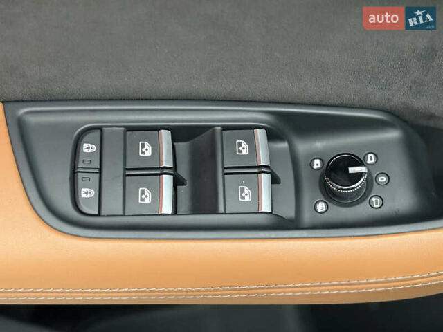 Черный Ауди RS Q8, объемом двигателя 4 л и пробегом 54 тыс. км за 94000 $, фото 56 на Automoto.ua