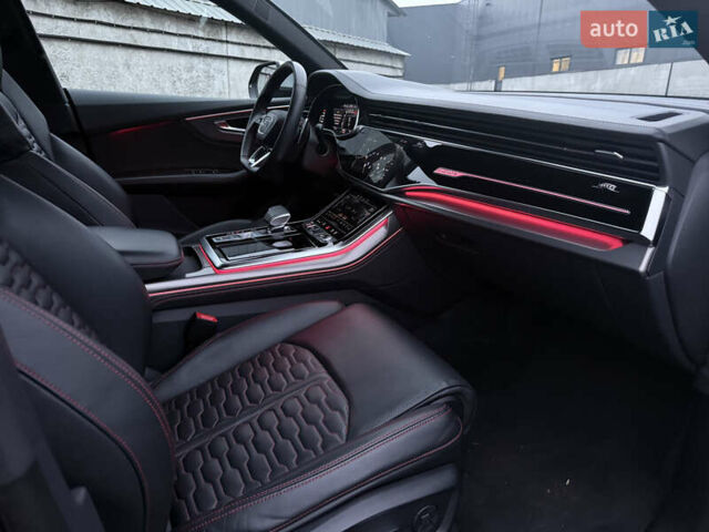 Чорний Ауді RS Q8, об'ємом двигуна 4 л та пробігом 174 тис. км за 76000 $, фото 35 на Automoto.ua