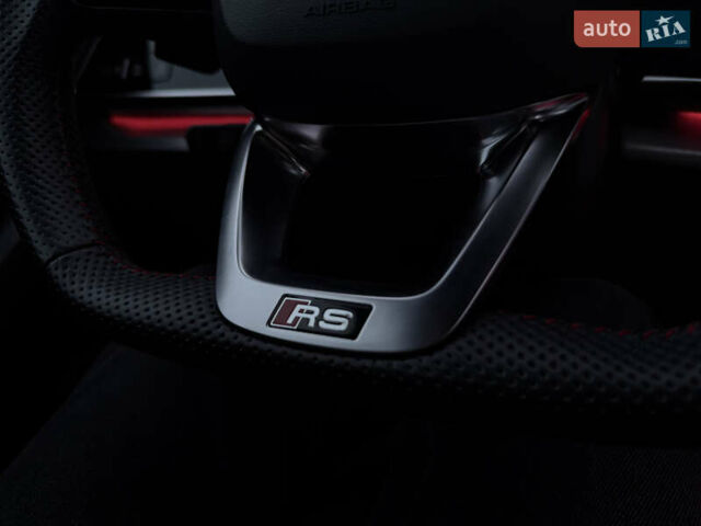 Чорний Ауді RS Q8, об'ємом двигуна 4 л та пробігом 174 тис. км за 76000 $, фото 41 на Automoto.ua