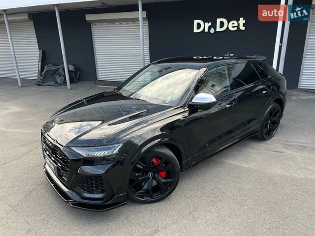 Черный Ауди RS Q8, объемом двигателя 4 л и пробегом 86 тыс. км за 93900 $, фото 6 на Automoto.ua