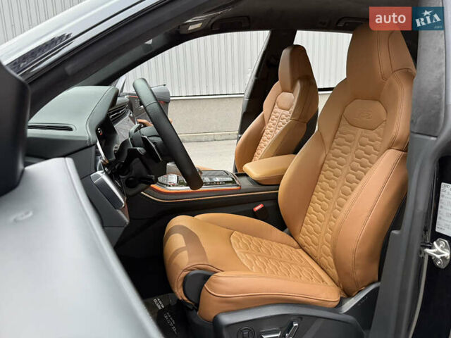Черный Ауди RS Q8, объемом двигателя 4 л и пробегом 54 тыс. км за 94000 $, фото 42 на Automoto.ua
