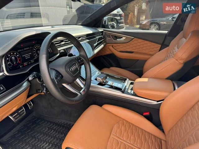 Чорний Ауді RS Q8, об'ємом двигуна 4 л та пробігом 83 тис. км за 97999 $, фото 14 на Automoto.ua