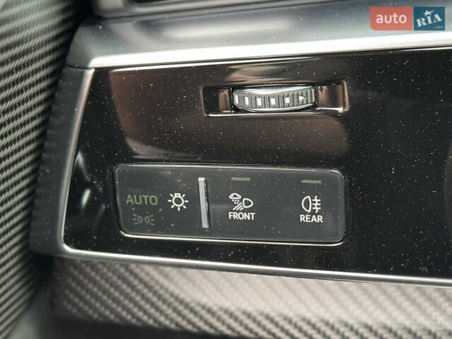 Черный Ауди RS Q8, объемом двигателя 4 л и пробегом 98 тыс. км за 84000 $, фото 72 на Automoto.ua