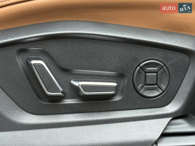 Черный Ауди RS Q8, объемом двигателя 4 л и пробегом 54 тыс. км за 94000 $, фото 50 на Automoto.ua