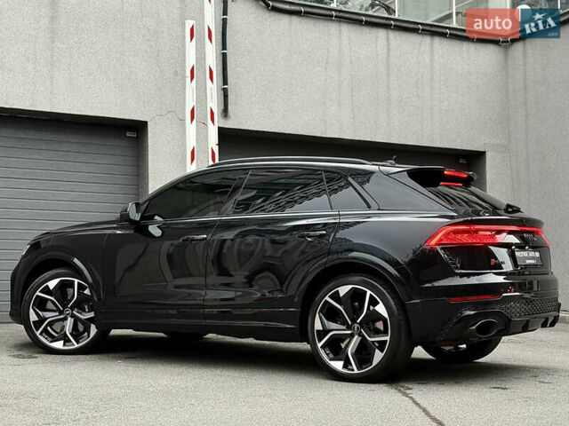 Чорний Ауді RS Q8, об'ємом двигуна 4 л та пробігом 54 тис. км за 98000 $, фото 31 на Automoto.ua