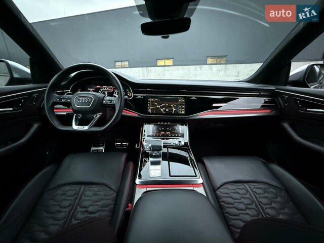 Чорний Ауді RS Q8, об'ємом двигуна 4 л та пробігом 174 тис. км за 76000 $, фото 29 на Automoto.ua