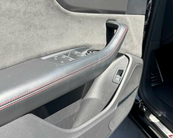 Чорний Ауді RS Q8, об'ємом двигуна 4 л та пробігом 130 тис. км за 80000 $, фото 18 на Automoto.ua
